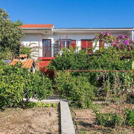 Apartments By The Sea Seget Vranjica, Trogir - 1038 Exterior foto