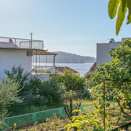 Apartments By The Sea Seget Vranjica, Trogir - 1038 Exterior foto