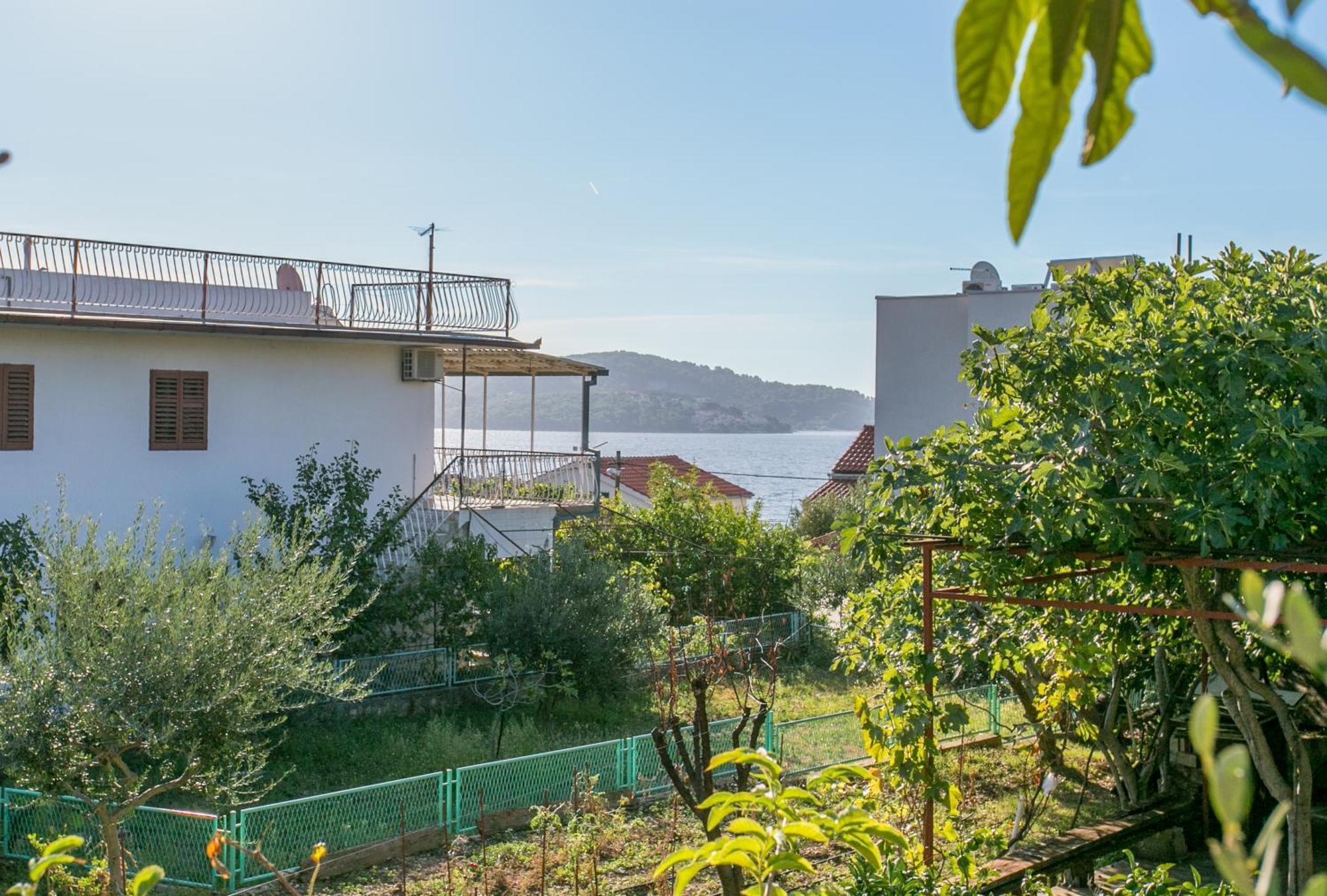 Apartments By The Sea Seget Vranjica, Trogir - 1038 Exterior foto